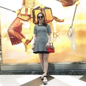 Meet your Posher, Vân